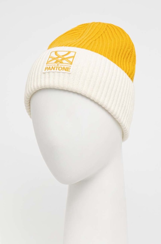 United Colors of Benetton czapka z domieszką wełny x Pantone 1435KA007.0D6 żółty AW22
