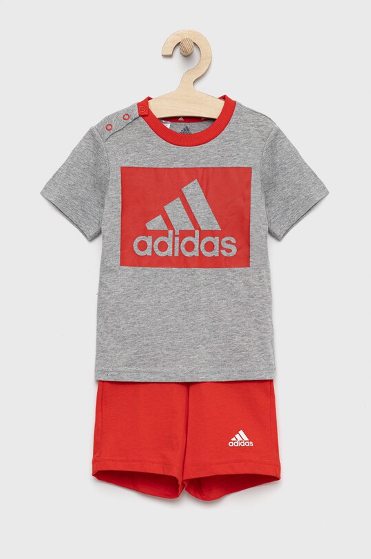 adidas dres bawełniany dziecięcy nadruk czerwony HM6589