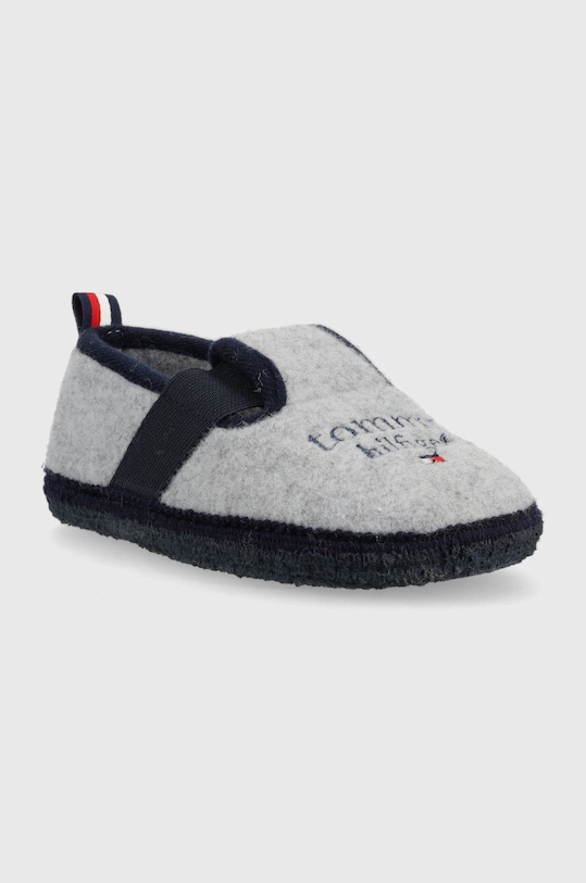 Tommy Hilfiger kapcie dziecięce T1B1.32552. szary AW22