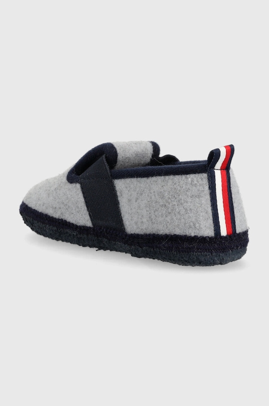 Chłopiec Tommy Hilfiger kapcie dziecięce T1B1.32552. szary