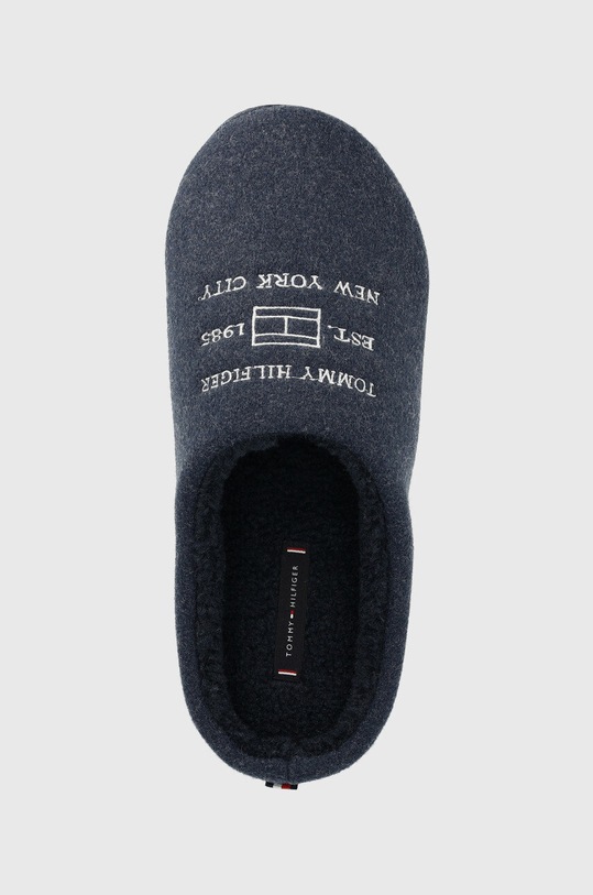 Copati Tommy Hilfiger mornarsko modra FM0FM04221.DW5