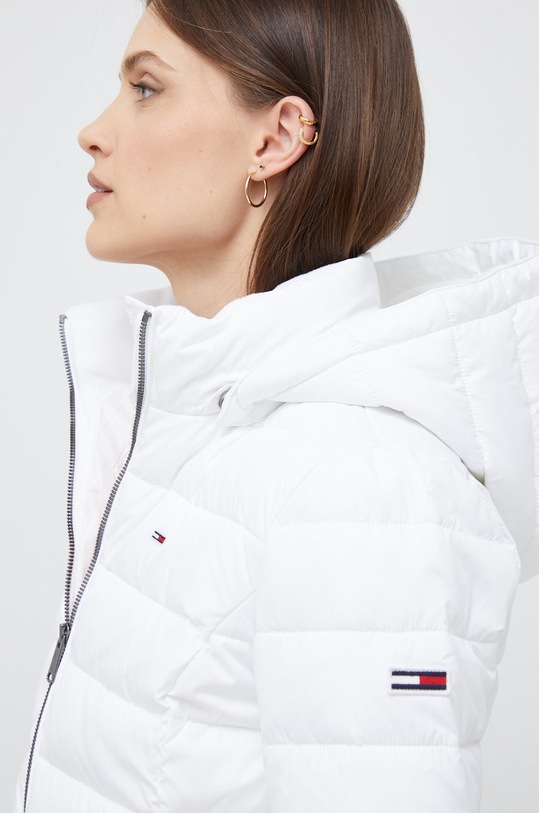 Tommy Jeans kurtka DW0DW13741.9BYY pozostałe biały DW0DW13741.9BYY