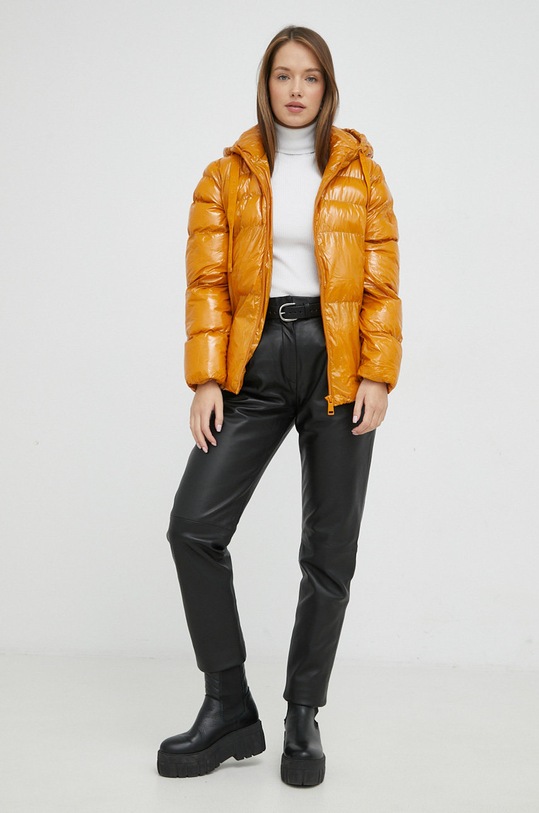 Guess kurtka W2BL44.WEWQ0 żółty AW22