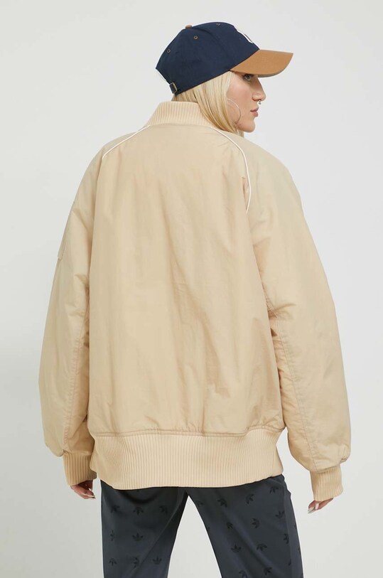 Îmbrăcăminte Adidas Originals geaca bomber HK5232 bej