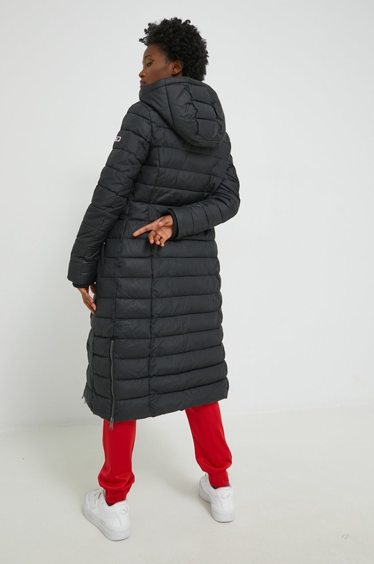 Bunda Tommy Jeans DW0DW14385.9BYY černá AW23