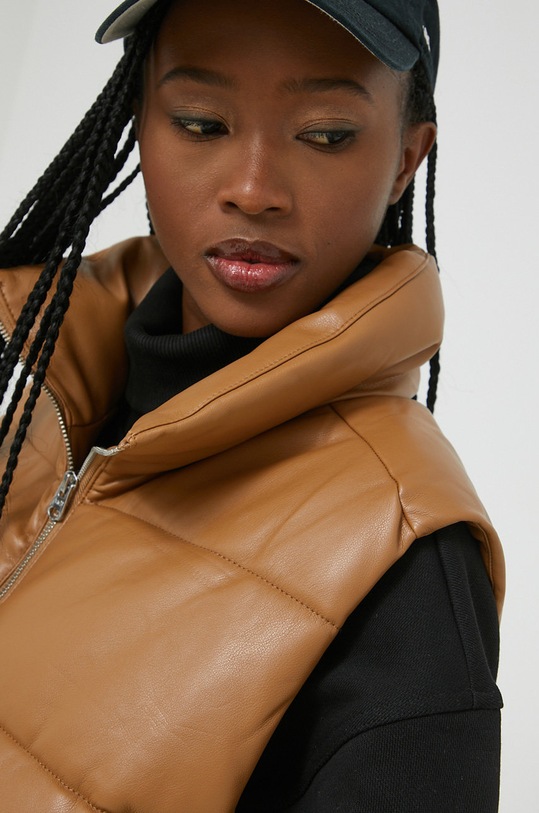 Vesta Abercrombie & Fitch hnedá KI144.2053.410