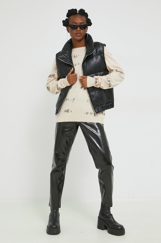 Αμάνικο μπουφάν Abercrombie & Fitch KI144.2054.900 μαύρο AW22