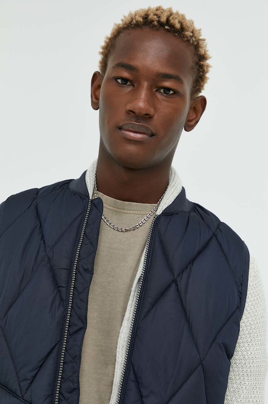 s.Oliver bezrękawnik granatowy 2116117.5959