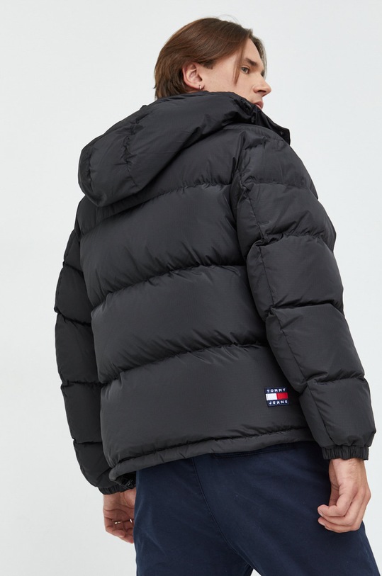 Odzież Tommy Jeans kurtka puchowa DM0DM15445.9BYY czarny