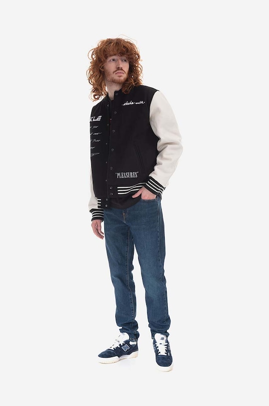Bomber jakna PLEASURES Unkle Varsity P22U012 crna AW22