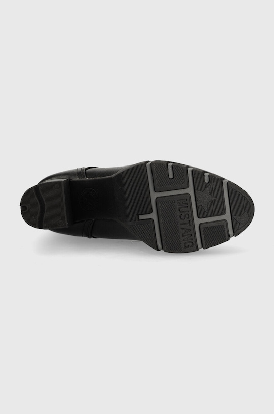 Nízké kozačky Mustang 1363506.9 černá