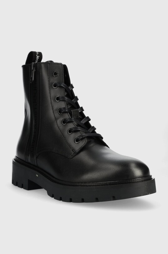Kožené členkové topánky Calvin Klein Jeans Combat Mid Laceup Boot W Zip YM0YM00262.BDS čierna AW22