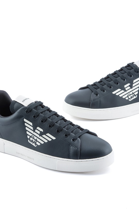 Emporio Armani sneakersy skórzane granatowy X4X554.XF663.00120