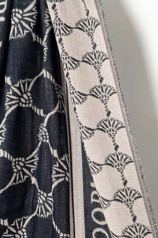 Joop! szal 30030063 granatowy AW24