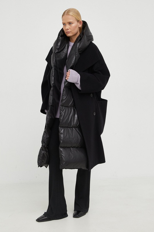 MMC STUDIO szalik puchowy tkanina czarny COMET.BASIC