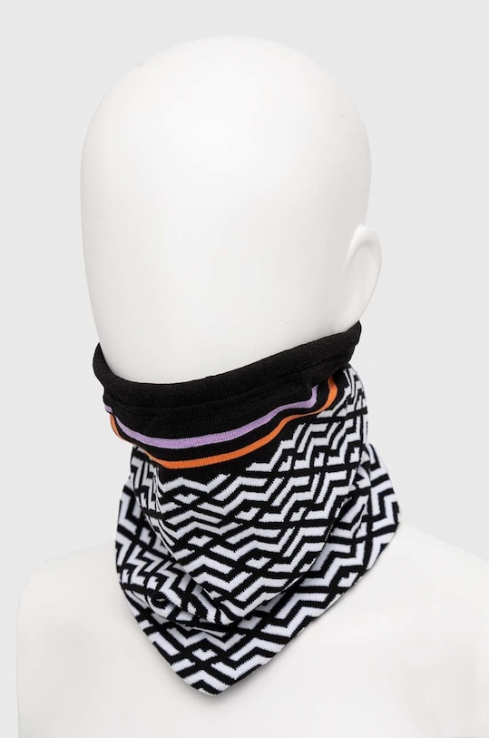 Tuba šal Newland Summer N54162.108 črna AW22