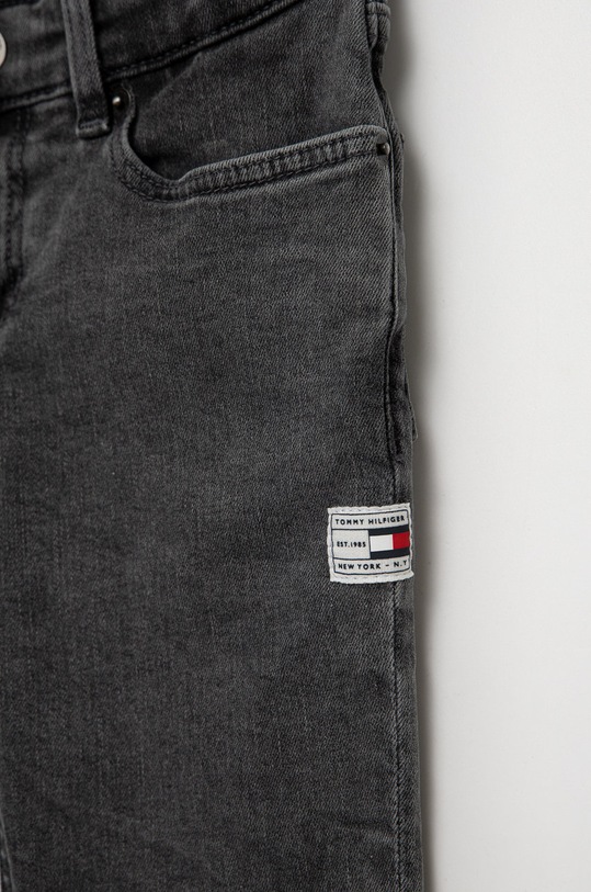 Dječaci Dječje traperice Tommy Hilfiger KB0KB07483.9BYY siva