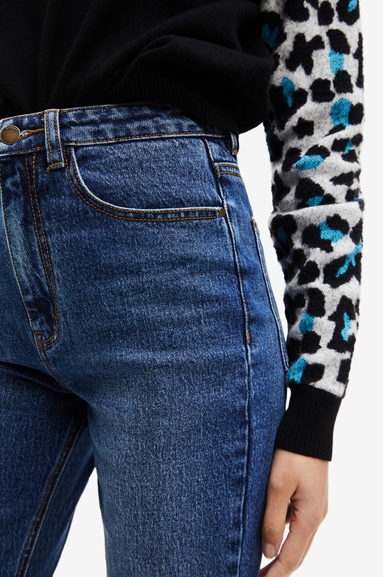 Desigual jeansy 22WWDD26 granatowy AW22