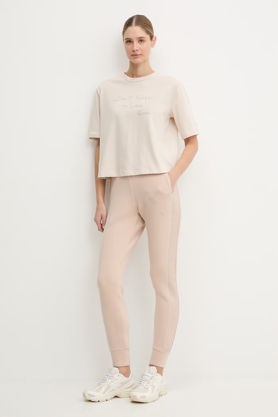 Guess spodnie dresowe ALLIE V2YB18.K7UW2 beżowy SS26