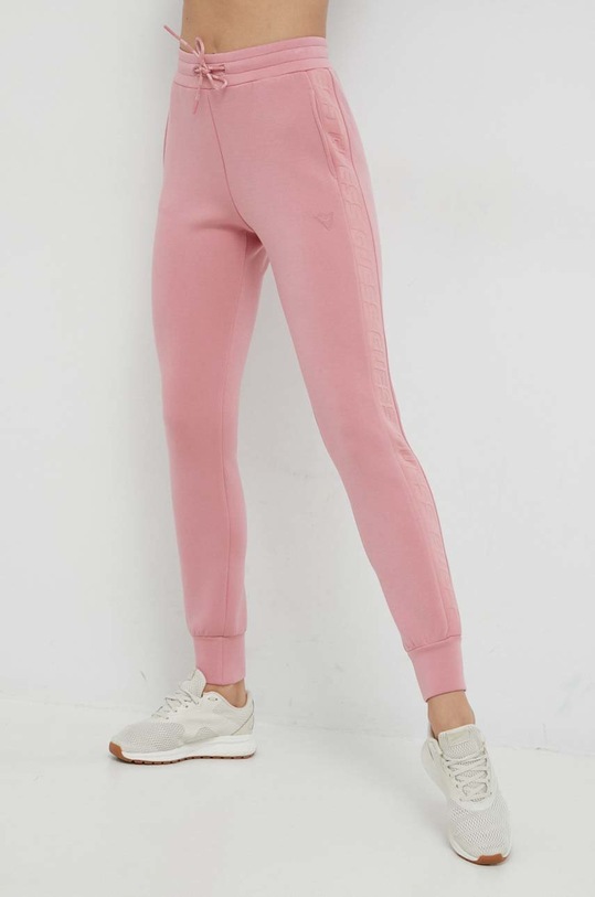 Guess spodnie dresowe ALLIE aplikacja różowy V2YB18.K7UW2