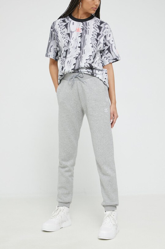 adidas Originals pantaloni de trening HM1836 gri AW22