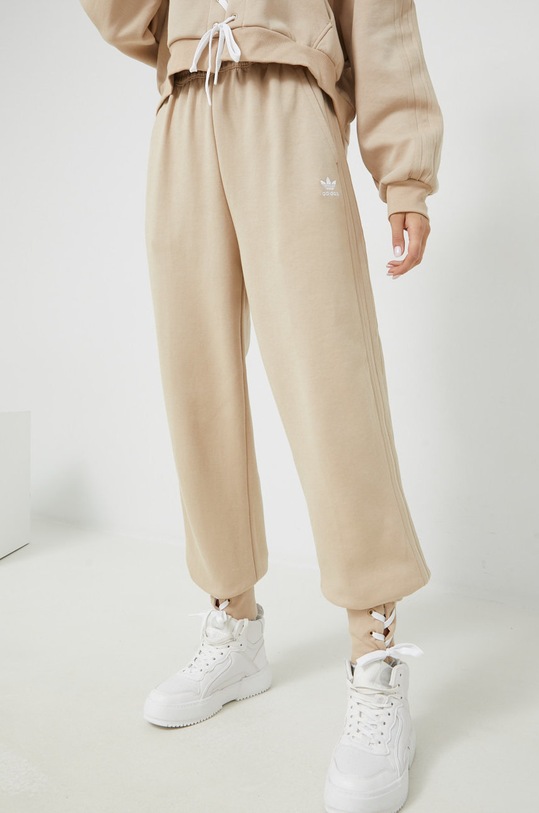 Спортивні штани adidas Originals Always Original трикотаж бежевий HK5065