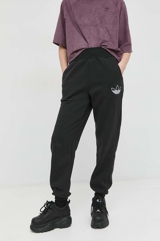 Спортен панталон adidas Originals HM1552 черен AW22