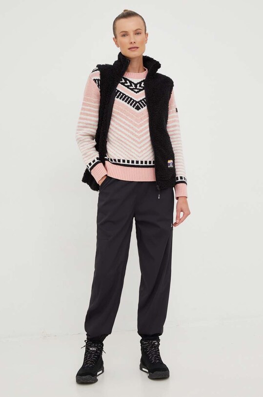 Tepláky New Balance WP23506BK černá AW22