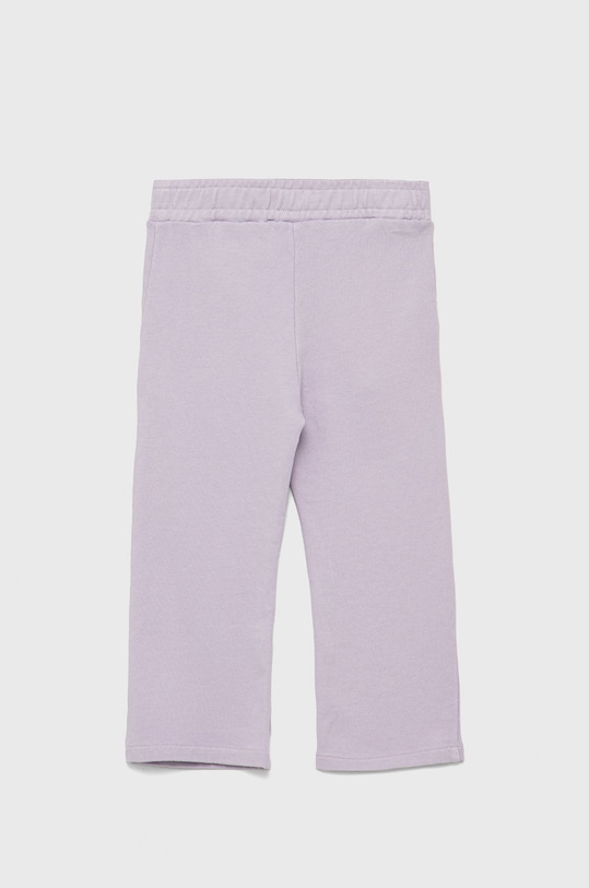 Dětské bavlněné tepláky Guess K2YQ11.KA6R3 fialová AW22