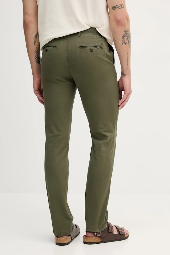 Odzież Tommy Hilfiger spodnie MW0MW25964.9BYY zielony