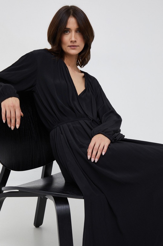 Šaty United Colors of Benetton 43A0DV01V.100 černá AW22