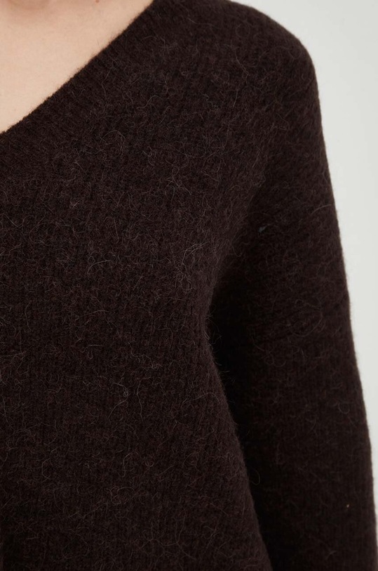 Gestuz sweter wełniany 10906550 brązowy