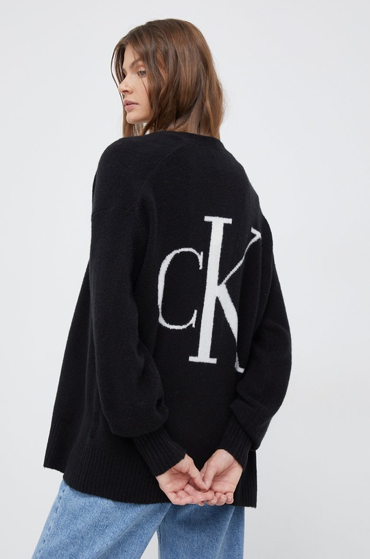 Odzież Calvin Klein Jeans kardigan z domieszką wełny J20J219788.9BYY czarny