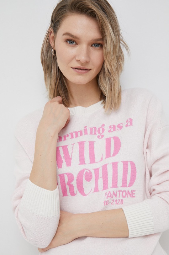 Πουλόβερ με προσθήκη μαλλιού United Colors of Benetton X Pantone ροζ 1135E103L.901