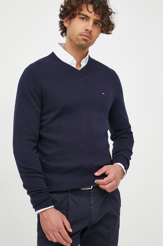 Svetr s příměsí kašmíru Tommy Hilfiger V výstřih námořnická modř MW0MW28047.9BYY