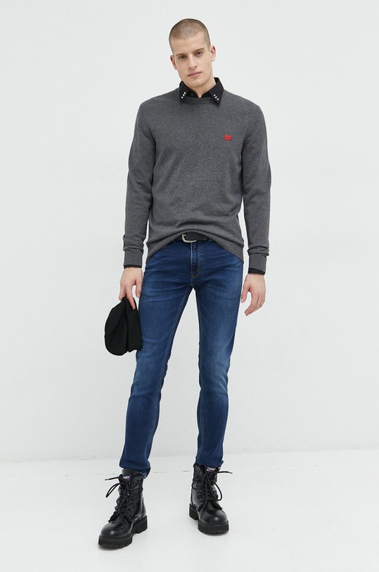 HUGO sweter bawełniany 50475083 szary AW25