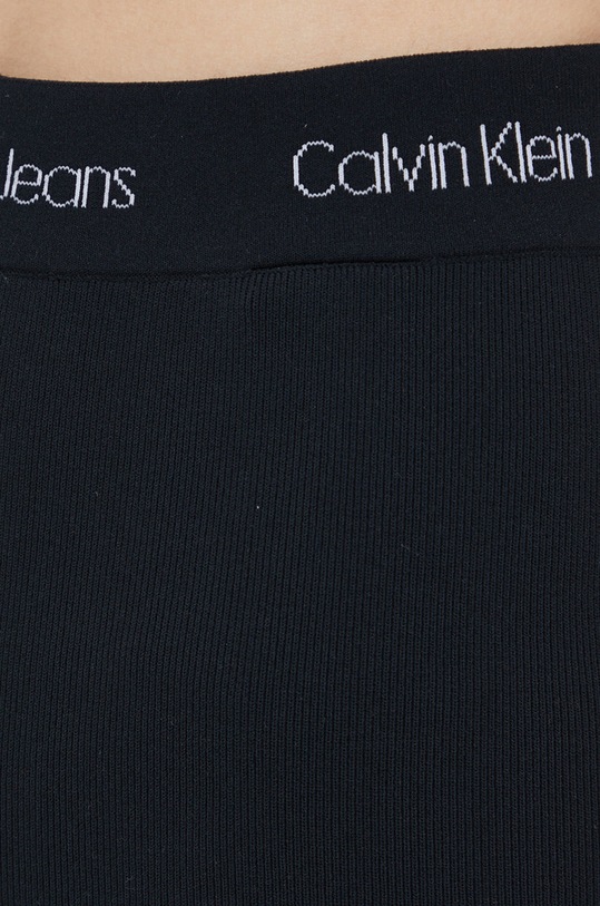 Calvin Klein Jeans rövidnadrág J20J219637.9BYY fekete