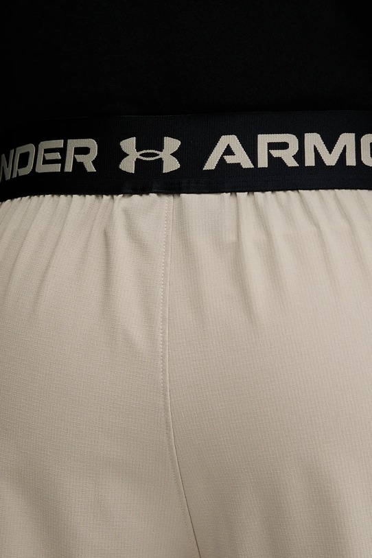Under Armour pantaloni scurți de antrenament Vanish Woven bej 1373718
