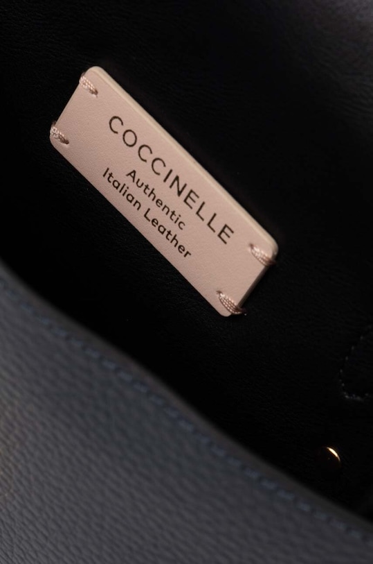 Kožená kabelka Coccinelle E1.MD5.55.B7.01 námořnická modř