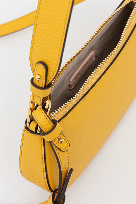 Шкіряна сумочка Coccinelle E5.MRF.52.01.01 жовтий