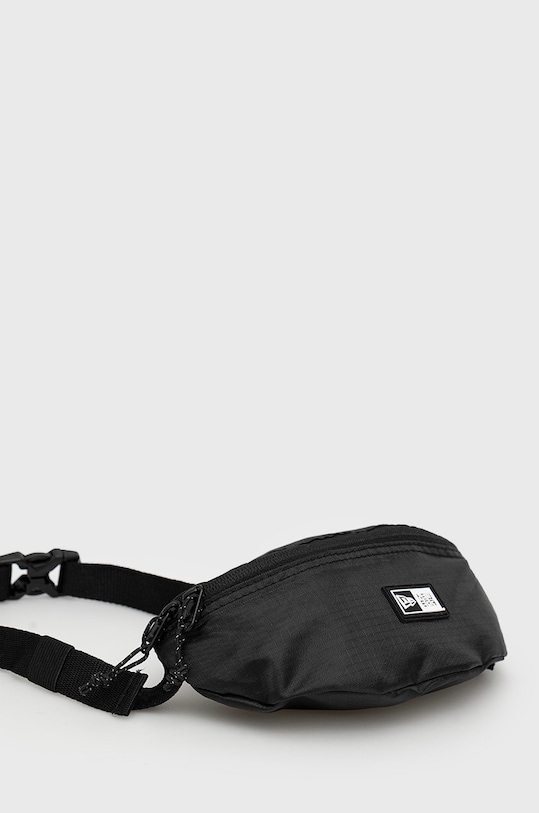Сумка на пояс New Era 60137374 чёрный AW22