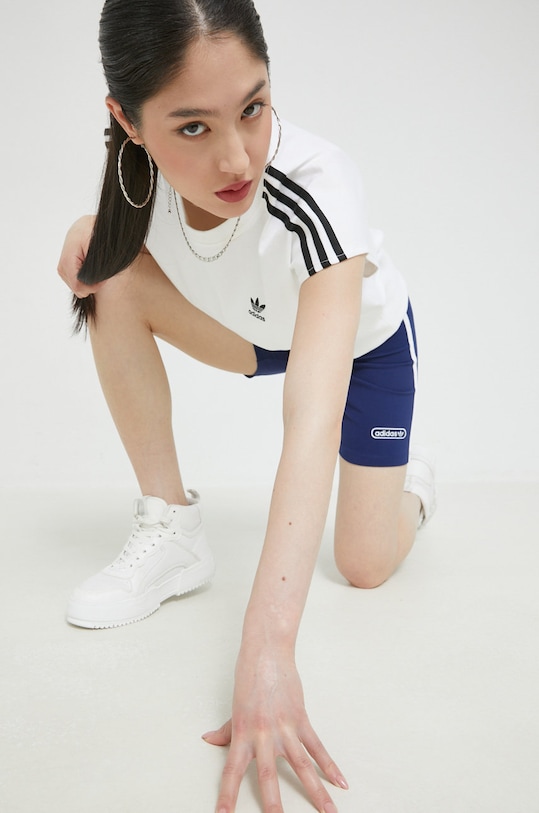 Bavlněné tričko adidas Originals HM2111 bílá AW22