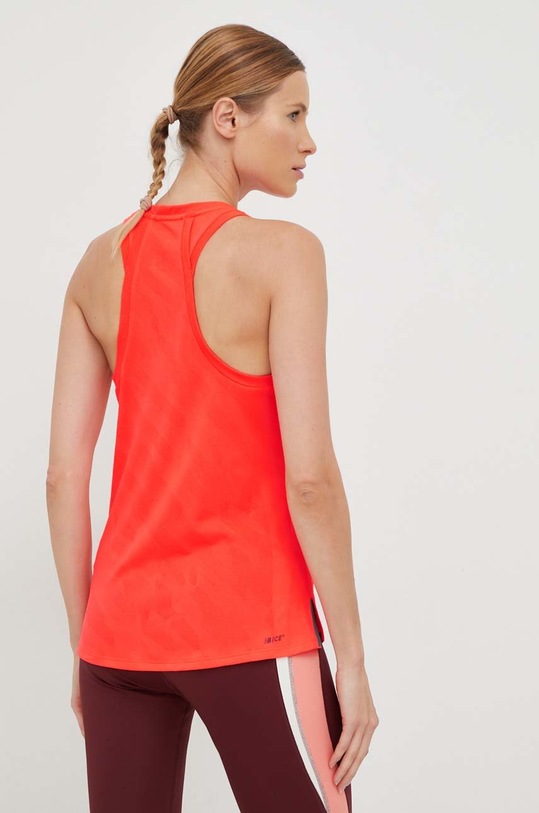 Odzież New Balance top do biegania Q Speed WT23280ERE czerwony