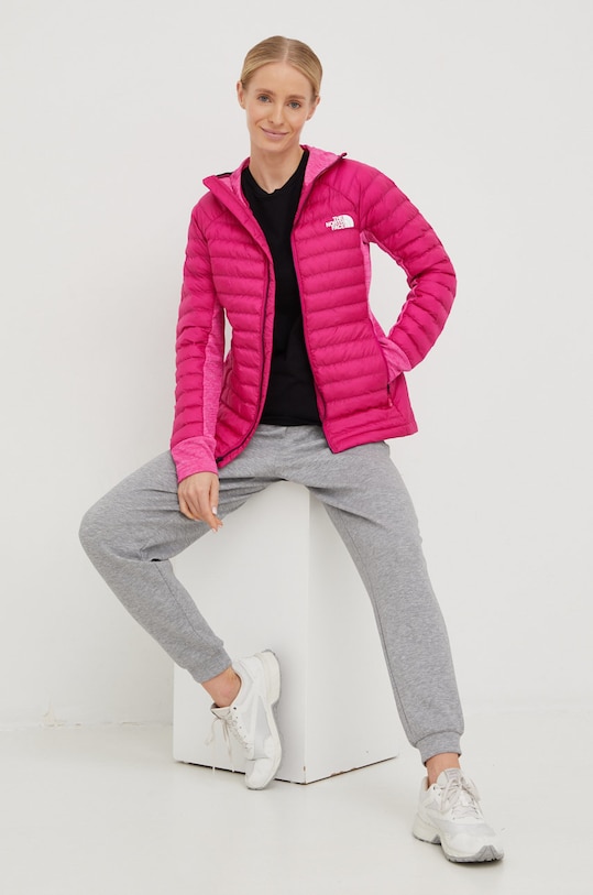 Bavlnené tričko Peak Performance G78476 čierna AW22