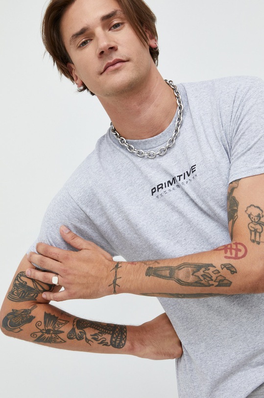 Tričko Primitive regular sivá papfa2204.atht