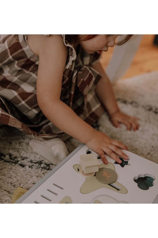 Chłopiec That's mine zabawka drewniana niemowlęca 027002 Jennie Activity Toys 027002 szary