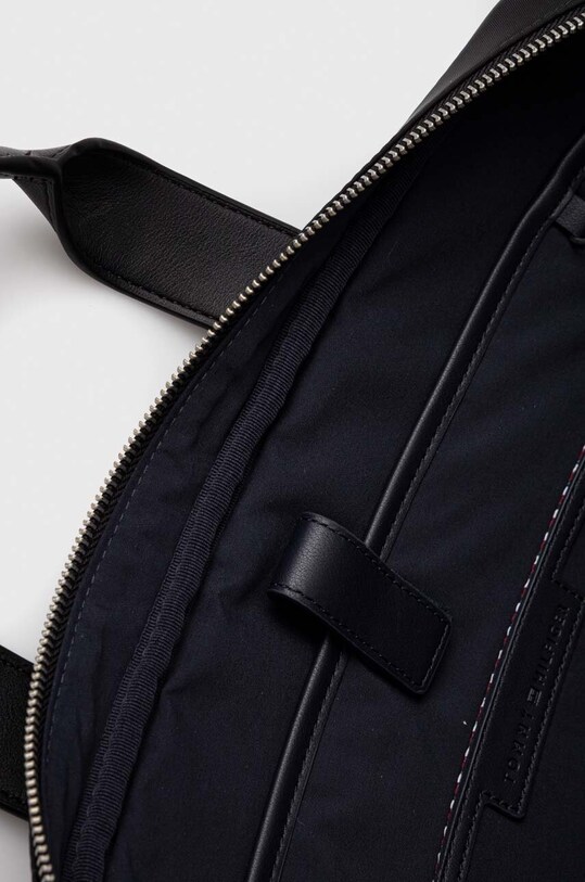 Τσάντα φορητού υπολογιστή Tommy Hilfiger AM0AM11301 μαύρο