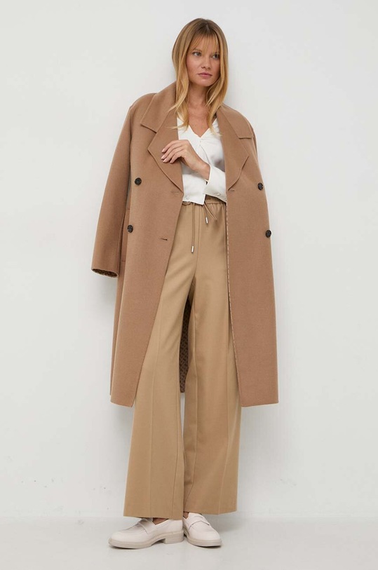 Hedvábná halenka BOSS 50499749 béžová AW23