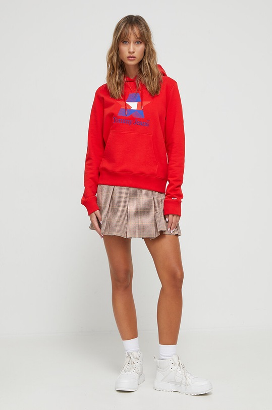 Tommy Jeans bluza bawełniana DW0DW17690 czerwony AW23