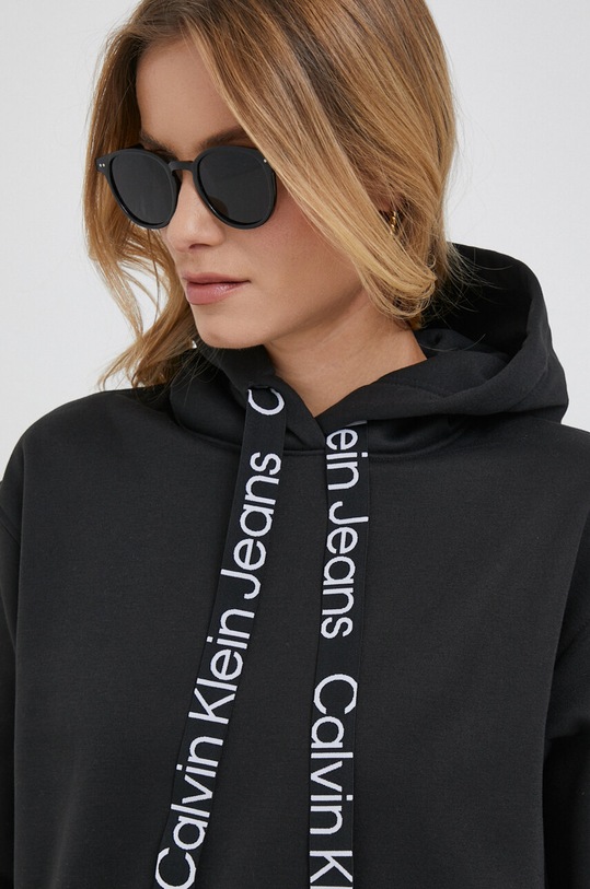 Mikina Calvin Klein Jeans černá J20J221942